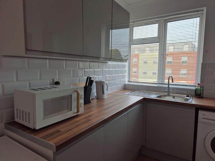 #26C 2 Bed Apartment פורטסמות' מראה חיצוני תמונה